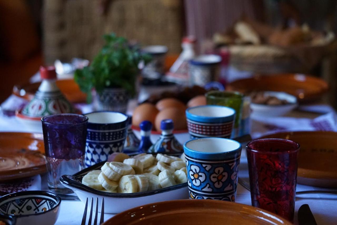 Berber Nomad Kasbah Bed & Breakfast Nkob Bagian luar foto